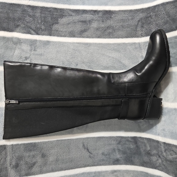 Easy Spirit CHAZA Wide Calf Boot - Picture 4 of 11